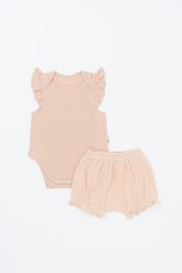 Avauma Mellow Stripe Set Peach Macaron. Soft peach colored infant top and bottom outfit on white background, ideal for baby girls.